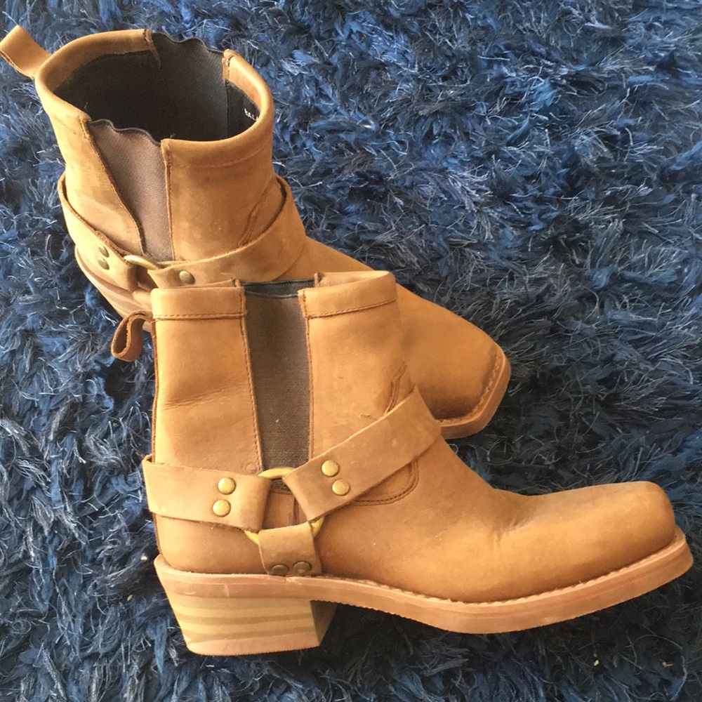 Tan Like New short/ankle boot. Absolutely no wear on bottoms. See 2nd picture.